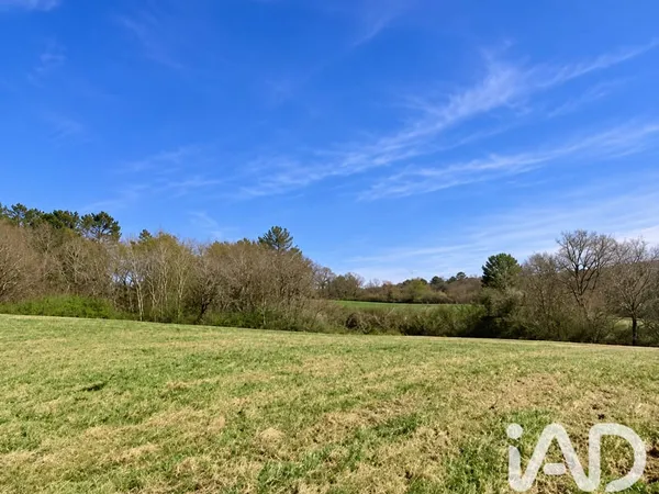 Terrain 3239 m²
