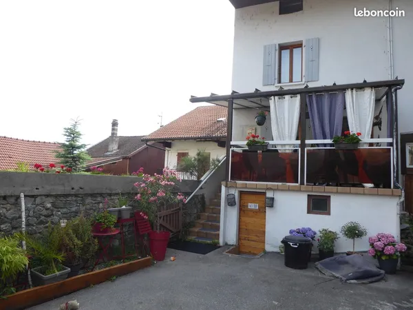 Maison de village F4 - 89 m² - 3 chambres - Amphion