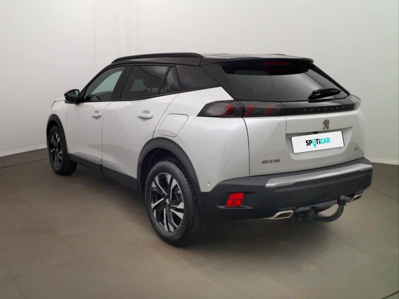 Peugeot 2008 puretech 130 s&s eat8 gt — photo 3