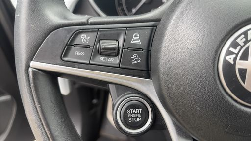 Alfa Romeo Stelvio 2.2 190 EAT8 - Executive – 2018 – 136264 km – Diesel – Boîte Automatique — photo 17