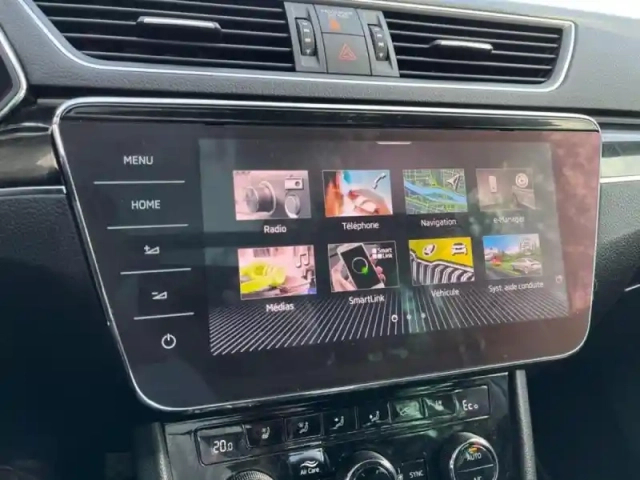 Skoda Superb combi 1.4 tsi phev 218ch laurin&amp;klement dsg6 — photo 13