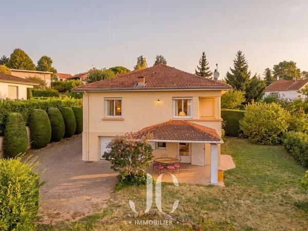 Maison 4 pièces 143 m²