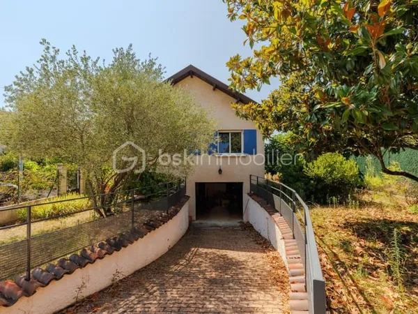 Maison individuelle de 94 m² climatisée à Meyzieu