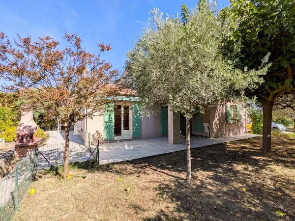 Maison 5 pièces 140 m²