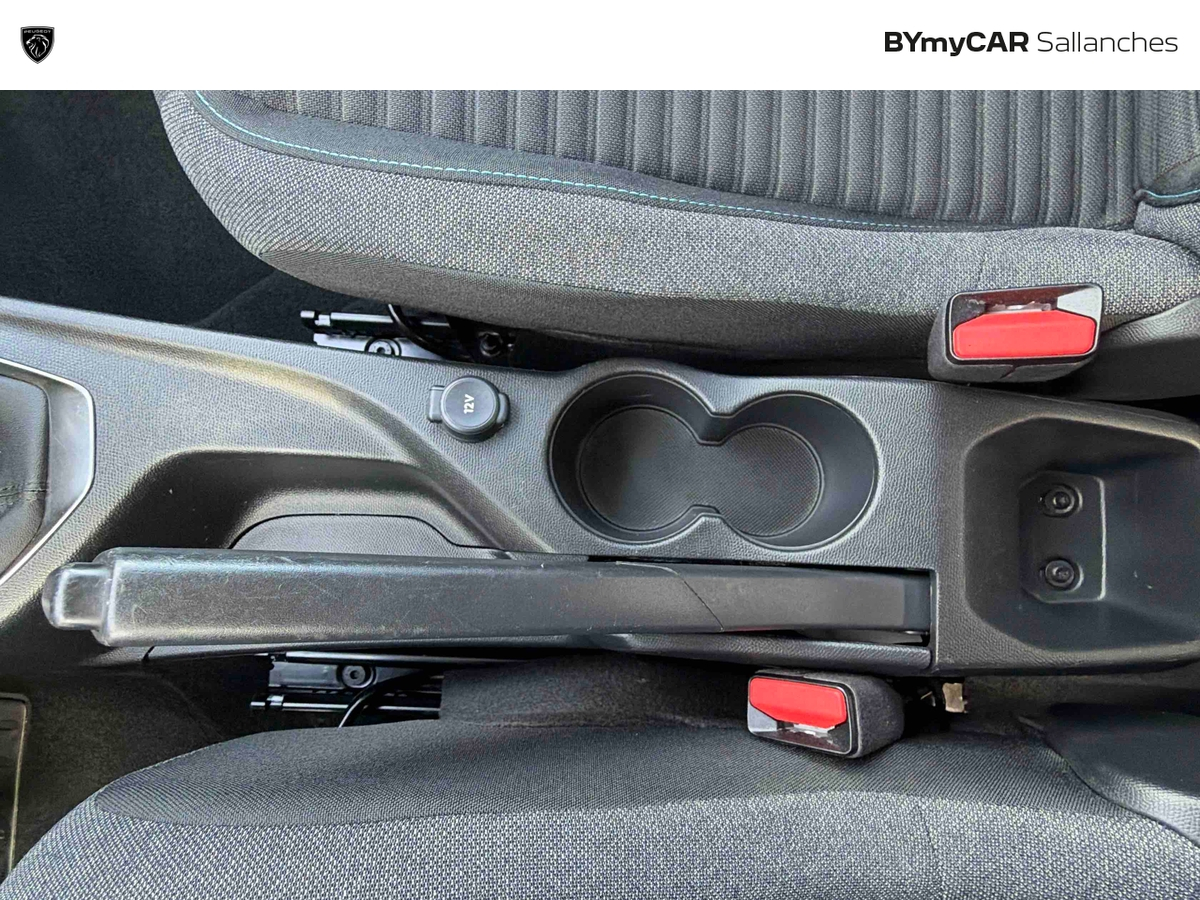 Peugeot 208 PureTech 100 S&amp;S BVM6 — photo 33