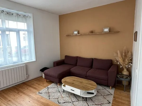 T2 46 m² - Garage + Cave - 700 charges comprises - Reims