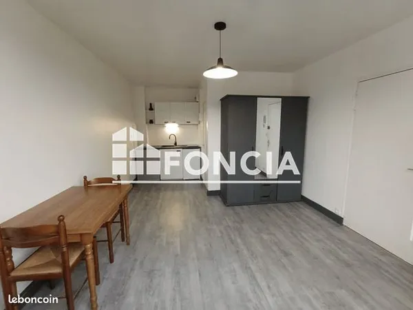 Studio 1 pièce 18 m²