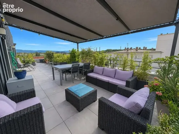 Exclusivité dernier étage 4 pièces de 93 m2 terrasse 53 m2 garage et parking