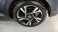 Toyota C-Hr 184h Collection 2WD E-CVT MY22 — photo 18