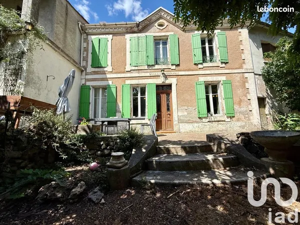 Maison 9 pièces 220 m²