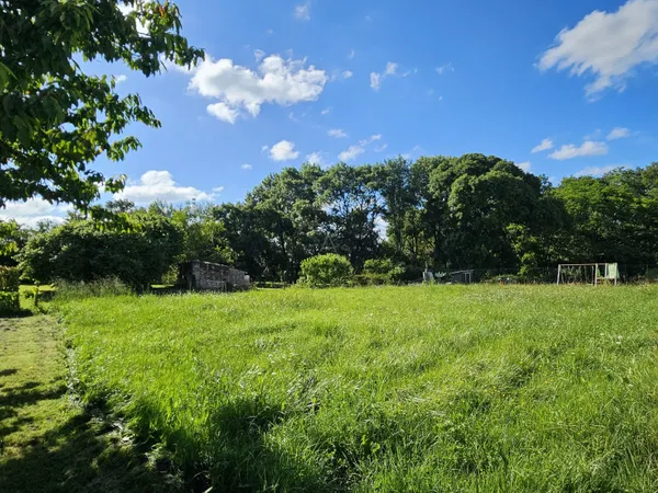 Terrain constructible 973 m²