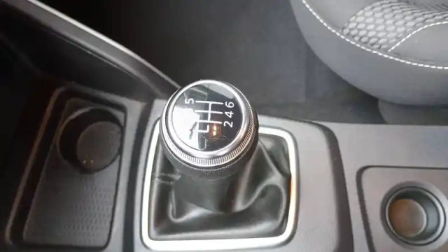 Dacia Duster eco-g 100 4x2 — photo 42