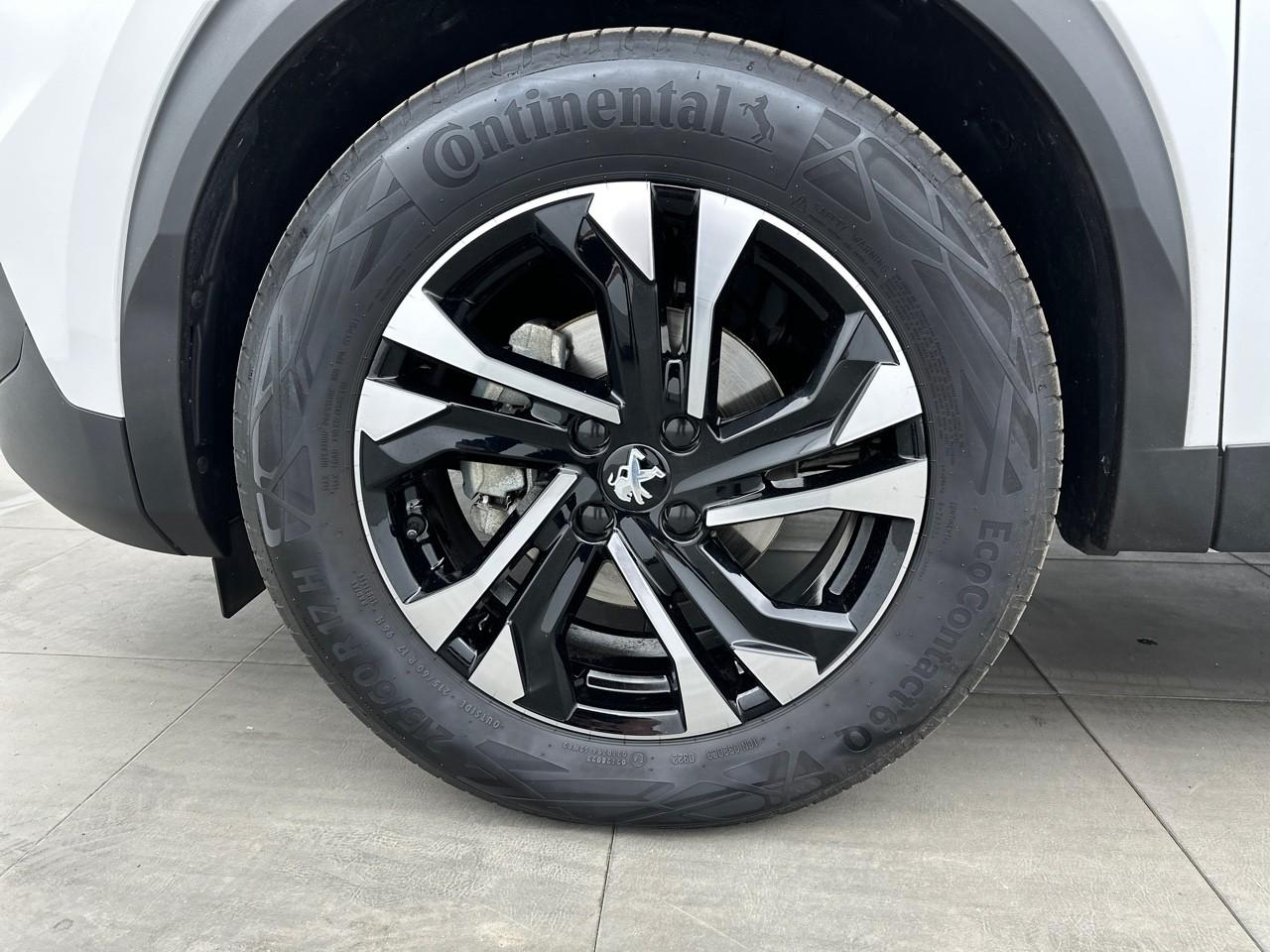 Peugeot 2008 puretech 130 s&s eat8 allure — photo 14