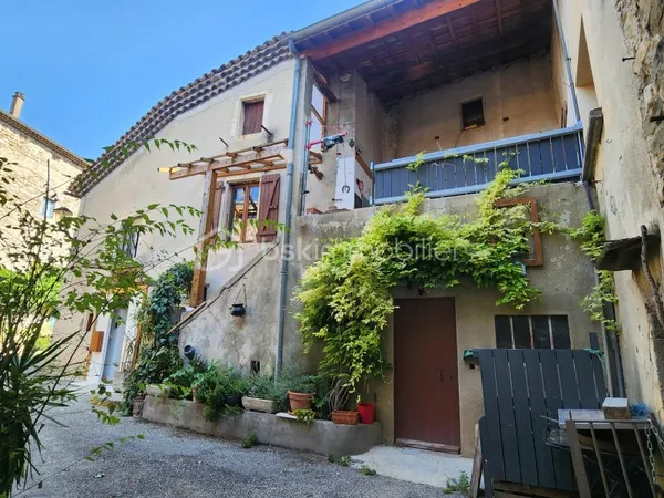 Maison 8 pièces 180 m²