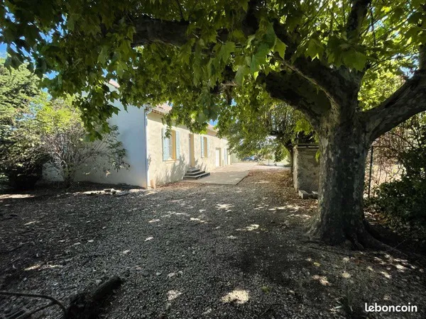 Maison mitoyenne 170m2 avec 2 logement