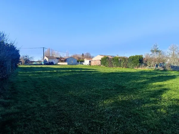 Terrain 845 m²