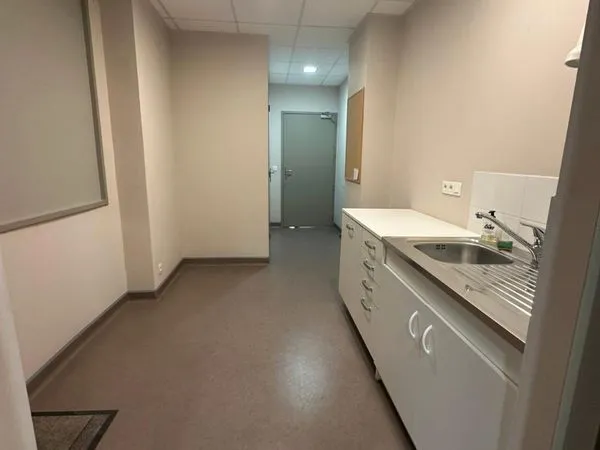 Local d’activité et entrepôt Location Romans-sur-Isère 2p 27m² 260€