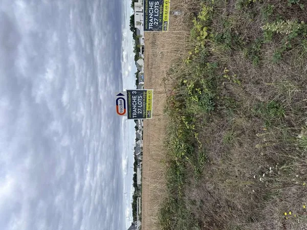 Terrain 250 m²