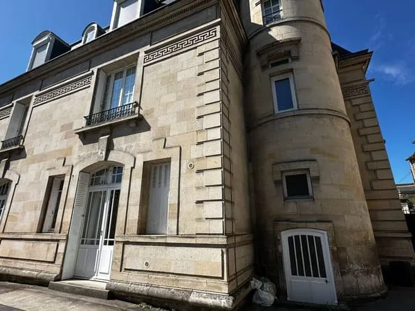Local commercial 114 m²