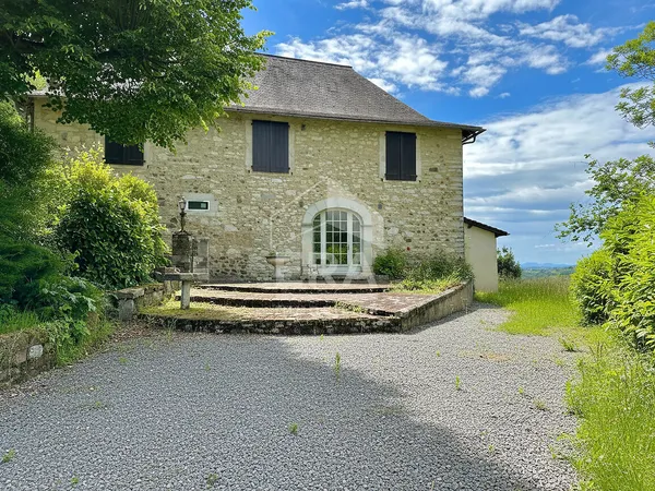Maison 9 pièces 414 m²