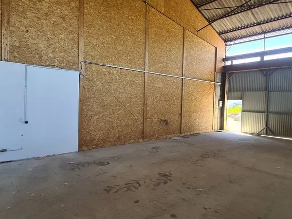 Local d’activité et entrepôt Location Entrelacs 1p 150m² 1800€