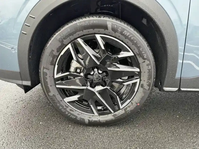 Peugeot 5008 hybrid 145 e-dcs6 — photo 42