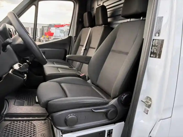 Mercedes Sprinter 317 cdi fourgon 43 l3h2 14m3 1 — photo 19