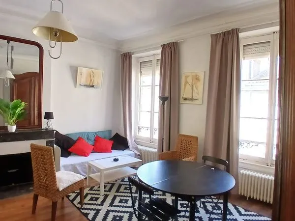 Loue T1 Bordeaux centre 40 m²