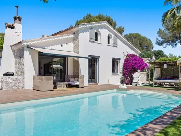 Villa 6 pièces 190 m²