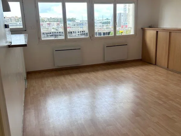 Appartement lumineux face au port de Boulogne