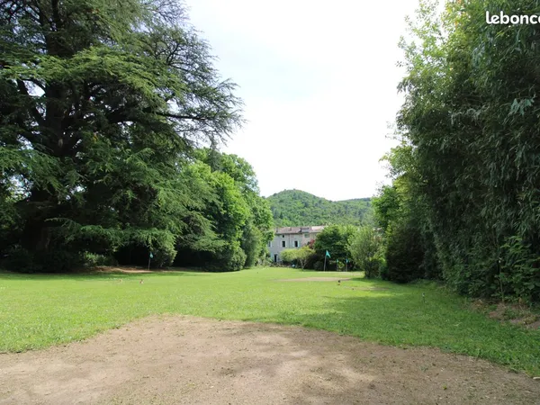 Propriété 14 pièces 464 m²