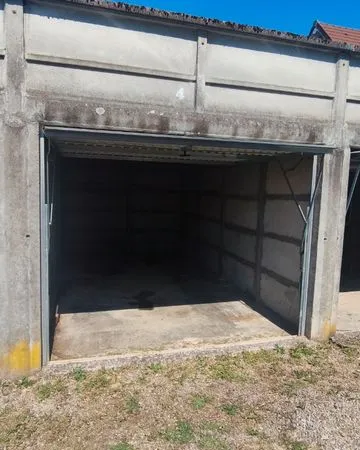 Garage et parking Location Lure 55€