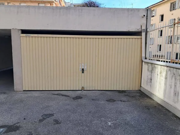 Parking 22 m²