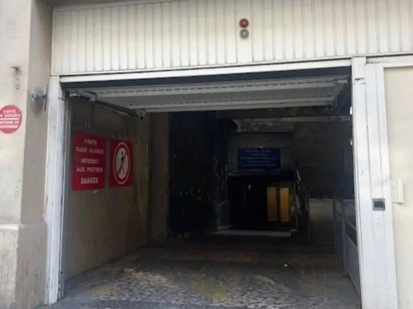 Parking 11 m²