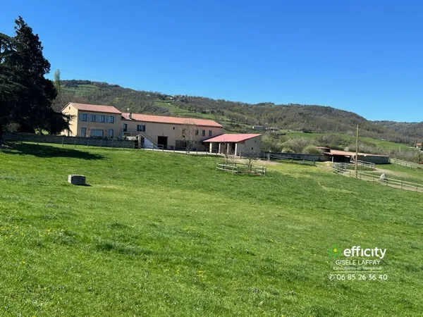 Maison 6 pièces 254 m²