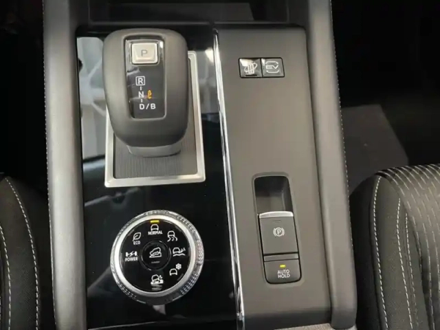 Mitsubishi Outlander 2.4 phev invite auto 4wd — photo 18