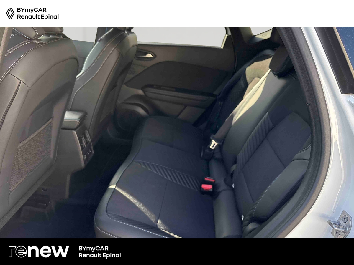Renault Captur E-Tech full hybrid 160 ch — photo 12