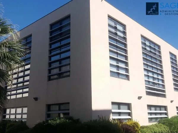 Bureaux 176 m²