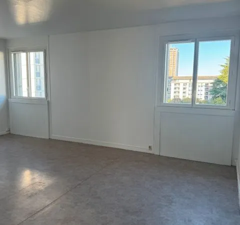 Appartement type 4 - tours centre - proche de toutes les commodites - secteur sanitas