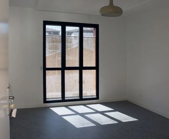 Bureaux privatifs (entre 10 et 30 m2) en plein coeur des Chartrons (clé en main)