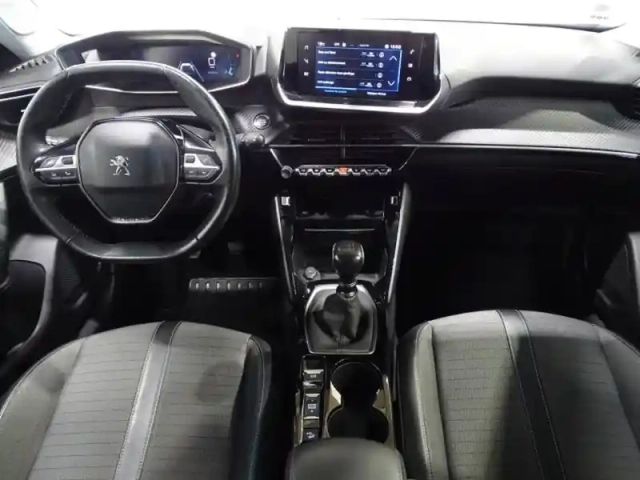 Peugeot 2008 1.2 puretech 130ch s&amp;s allure pack — photo 6
