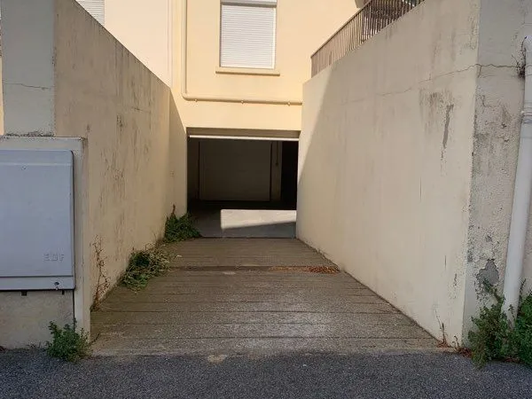 Stationnement Location Perpignan   200€