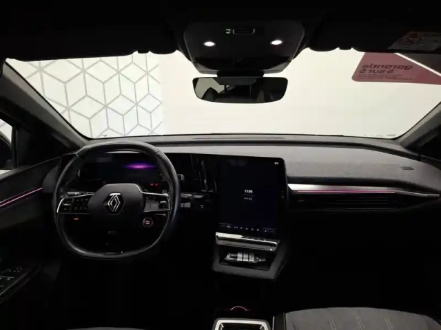 Renault Megane e-tech ev60 220 ch super charge — photo 30