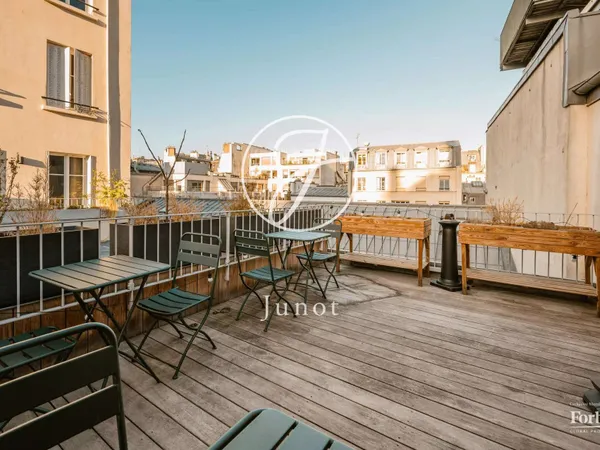 AV bureaux 197m² à Paris 10 faubourg Poissonnière