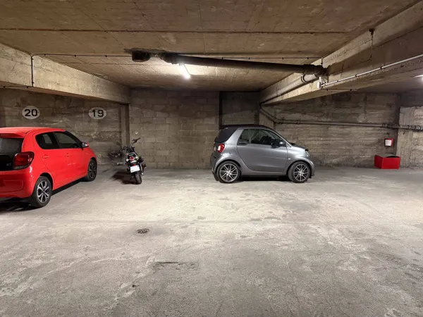 Parking 15 m²