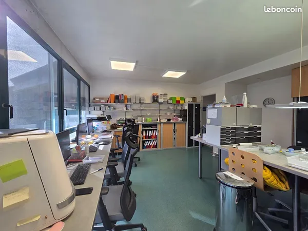 Local 70 m² GRESY SUR AIX