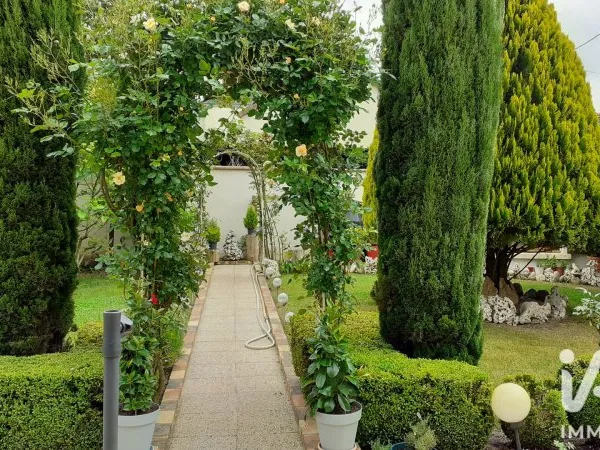 Maison 6 pièces 204 m²