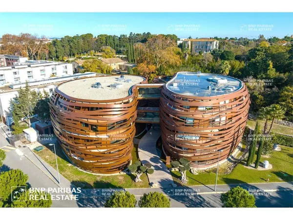 Bureaux 1770 m²