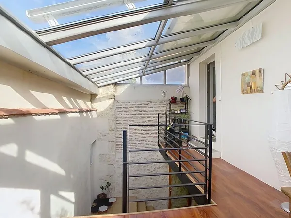 Maison de ville avec garage et terrasse