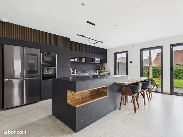 Maison 6 pièces 180 m²